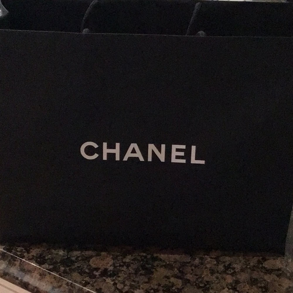 Chanel shopping bag Chanel tote 20 by 18 by 10 - Picture 3 of 5